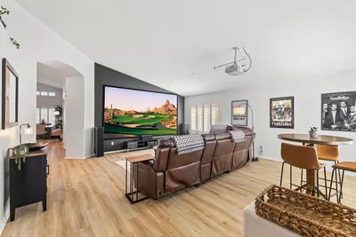 Image de P83/PeoriaSportsCmplex/155 Inch Screen 4khd Theater/HEATEDPool/PuttingGreenOasis