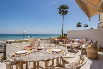 3128 Beachfront Casa Luna in Aldea Beach