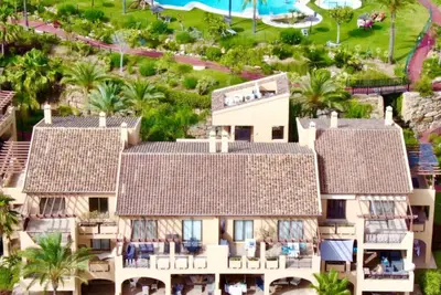 Image de Penthouse with seaviews and golf in Marbella Benahavis resort style community