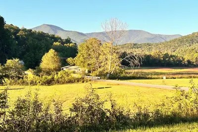 Image de Cozy 3 Bed 2 Bath with Huge Outdoor Living