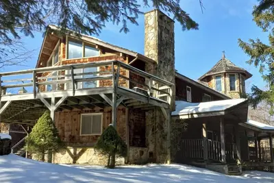 Image de The Golden Eagle Vacation Rental, a 3 minute walk to Timberline Ski Slopes