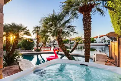 Image de Lakefront w/ Pool & Hot tub & Boat & Gym & Massage