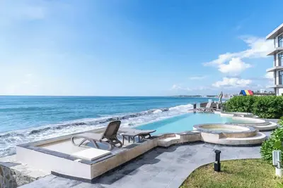 Image de Beachfront in the Most Exclusive Area