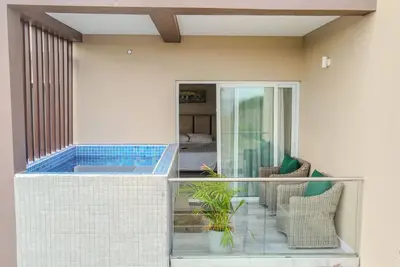 Image de 2-bedroom condo in peaceful La Fargue with Ac