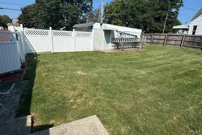 Image de Pet-Friendly, Fully Fenced, 2-bedroom, Big Yard House