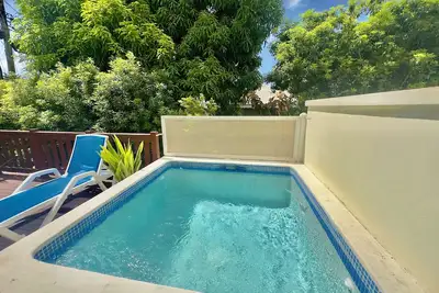 Image de Cosy 2 Bed Townhome with pool in Fitts Village