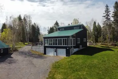 Image de Wapiti | Espace & bord de l'Eau |Tavata Chalets