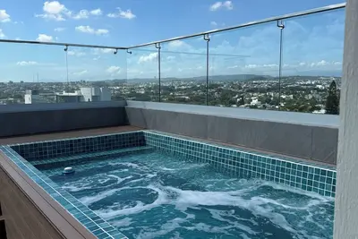 Image de Luxury 2-bedroom apartment with gym and pool