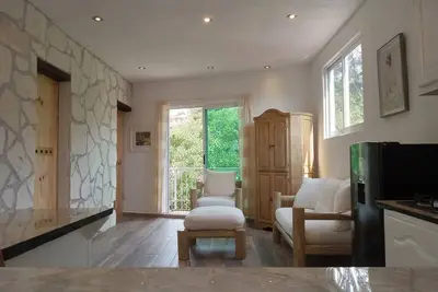 Image de Extremely Clean, Well Iluminated Two Bedroom Apartment Rustic Mexican finishes