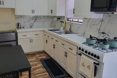 Image de Charming 1-bedroom apartment in pleasant Saint George's with Ac