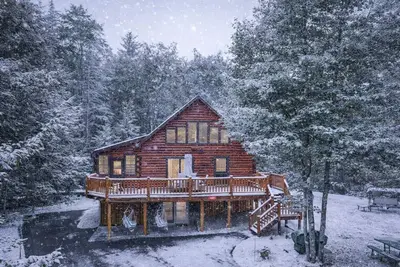 Babbling Brook | Modern Cabin with Pond Access