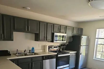 Image de New Modern Comfort with Pool and Clubhouse