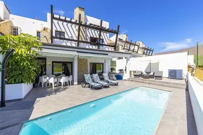 Image de Spacieuse maison de vacances familiale avec toutes les commodités, Courte distance de la plage, proc