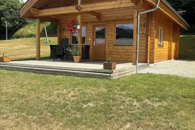 Image de Le Chalet de Lintignat, à 2 pas du lac de Vassivière. Tranquillité assurée.