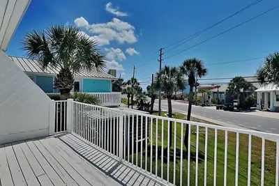 Image de Villas by the Sea | Close to Beach, Gulf View + Amenities