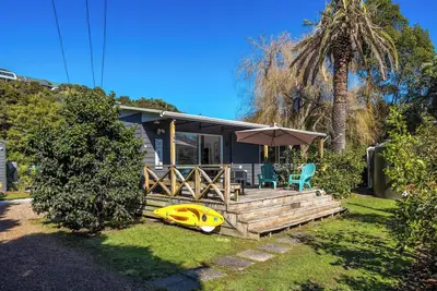 Image de Beach Bliss – Steps to Onetangi