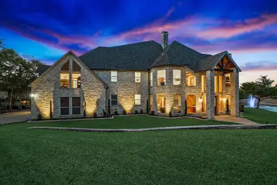 Image de Elegant 6br Mansion on 22 Acres w/ Pool & Creek
