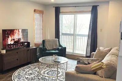 Image de 2 Bedroom - 2 Level Condo