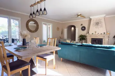 Image de Maison spacieuse avec grand jardin - proche centre ville et sans vis à vis