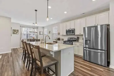 Image de Modern 3-Bedroom Townhome – Perfect for Monthly Stays in Raleigh