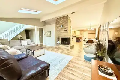 Image de Entertainer's Dream. Convenient to everything Columbus!