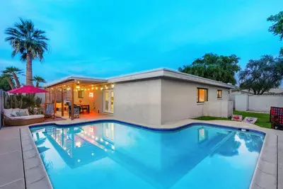 Rustic Lux I Uptown Phx I 4 Br by Biltmore