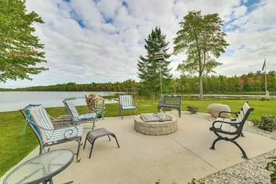 Image de Lakefront Gem w/ Private Dock & Yard in Charlevoix