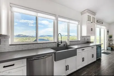 Image de Mountain top home near Tsmc chip plant/Amazing views