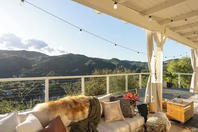Image de Bohome Topanga : Designer Sunlit Home + Canyon Views