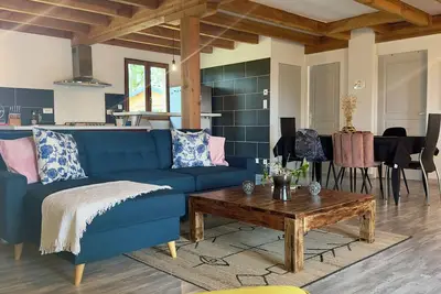 Image de Chalet de Russac - 6 personnes - Jardin clôturé avec terrasse aménagée