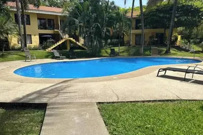 Image de Dolce Vita Condo, Pool and Roof Top Terrace!