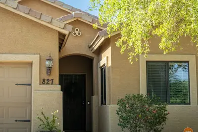 Image de Serene 3-bedroom house 15 min. from downtown Phoenix and Sky Harbor Airport.