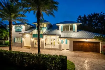 Elegant 2018 Mansion with Private Pool