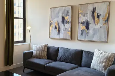 Image de Modern High End Corporate Condo Downtown