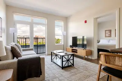 Image de Blueground | Newtonville, fitness center, nr park