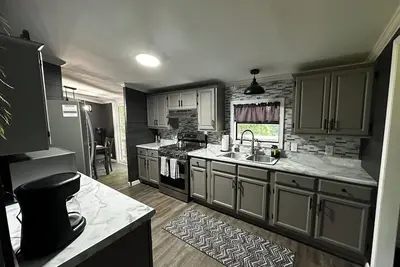 Image de Secluded 3-bedroom house within 3 minutes to downtown Warsaw