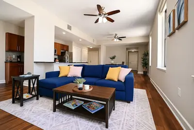 Image de Bright & Cozy 2-Bedroom Apartment in Central Cleveland