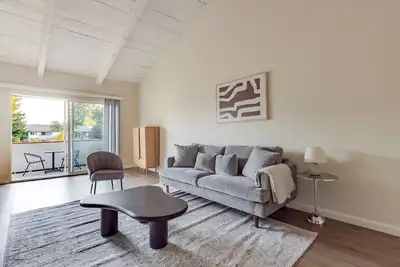 Image de Blueground | Sunnyvale West, pool, nr Baylands Park