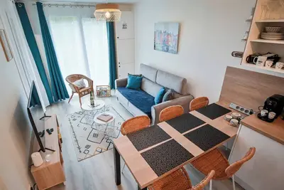 Image de Appartement à 2 pas  d' Honfleur, piscine et terrasse