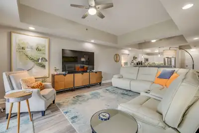 Image de SpeedwaySkyview, Walk to Bms, One Level, Elev