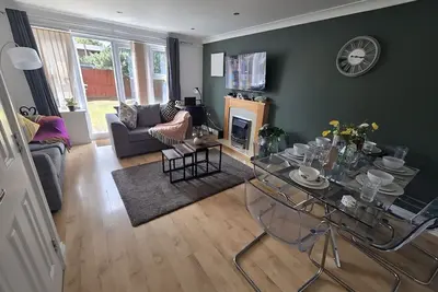 Image de 2ndHomeStays I Bilston I Contractor-Friendly House