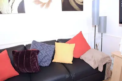 Image de 2ndHomeStays I Erdington | Sleeps 5-6 I Parking
