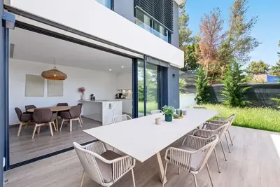 Image de Villa Pinares de San Antón Sea, City & Mountain Views