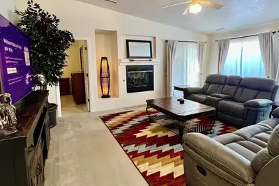 Image de Large Prescott Home w/3-car Garage Central & Quiet