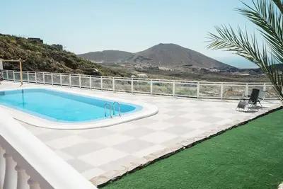 Image de Villa with private pool ideal for groups