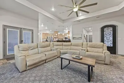 West Texas Lakeside Escape