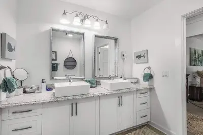 Image de Crab House on Marsh Hobby Farm Free Kayaks