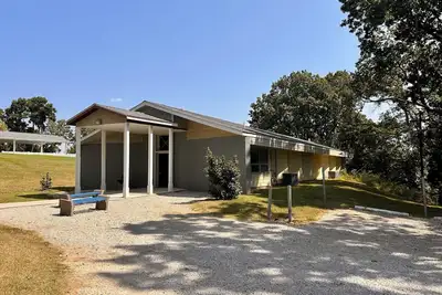 Image de Azaria Lodge - Sleeps up to 38 People - Keep Everyone Together as you Celebrate!