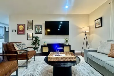 Image de Brand new modern Bungalow in Historic Atlanta