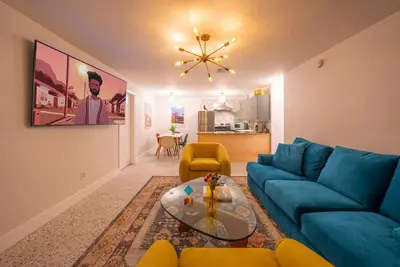 Group Retreat Paradise | Stylish 8br Beach Oasis